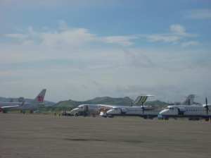Landasan pesawat di bandara Sentani