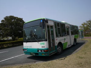 Bis yang melayani rute Gikadai-Toyohashi station